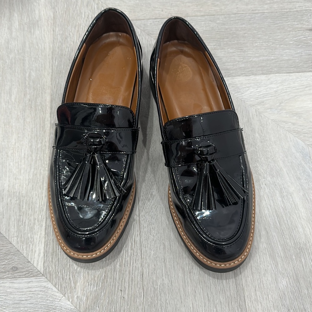 Black shiny loafer